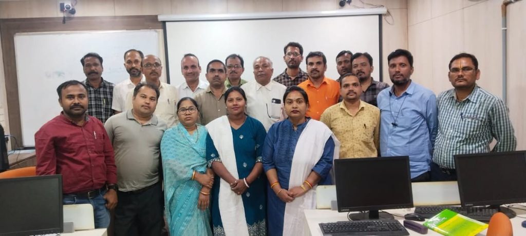 ई आफिस प्रशिक्षण ई दक्ष केंद्र जिला पंचायत में प्रारम्भ
