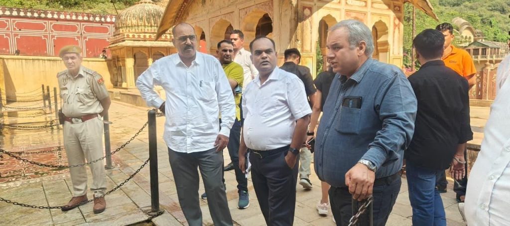 कार्तिक स्नान और छठ पूजन को लेकर गलता जी मंदिर परिसर में प्रशासन ने किए पुख्ता इंतजाम
