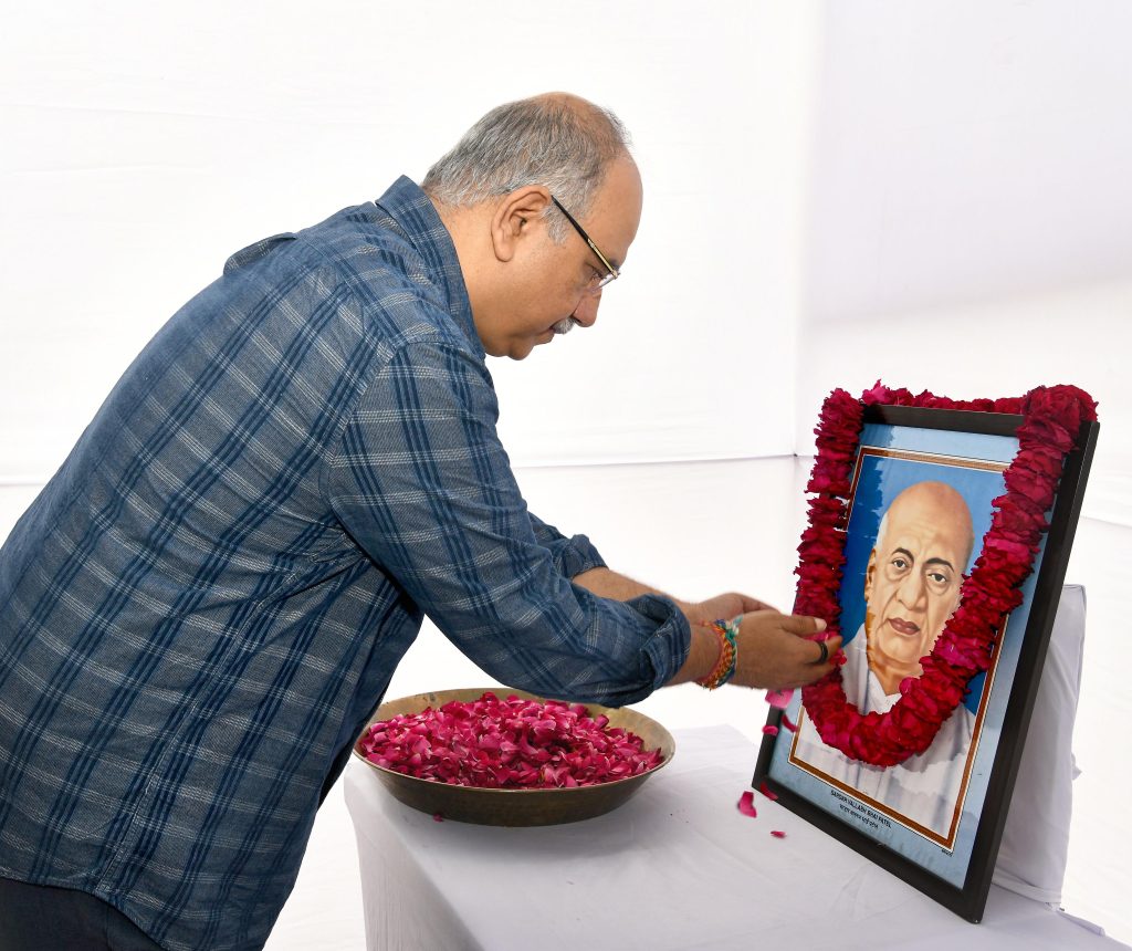 राष्ट्रीय एकता दिवस पर सचिवालय में अधिकारियों-कर्मचारियों ने ली राष्ट्रीय एकता और अखंडता की शपथ