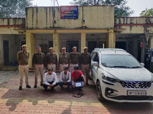 शादी में रोब जमाने के लिए बने फर्जी पुलिसकर्मी