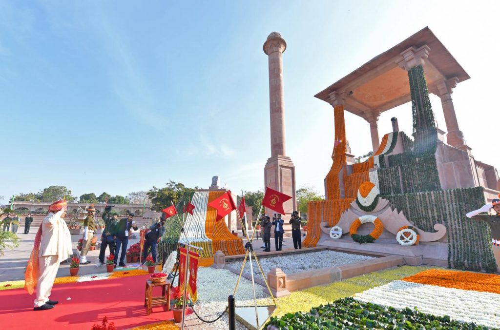 अमर जवान ज्योति पर मुख्यमंत्री भजनलाल शर्मा ने दी शहीदों को श्रद्धांजलि