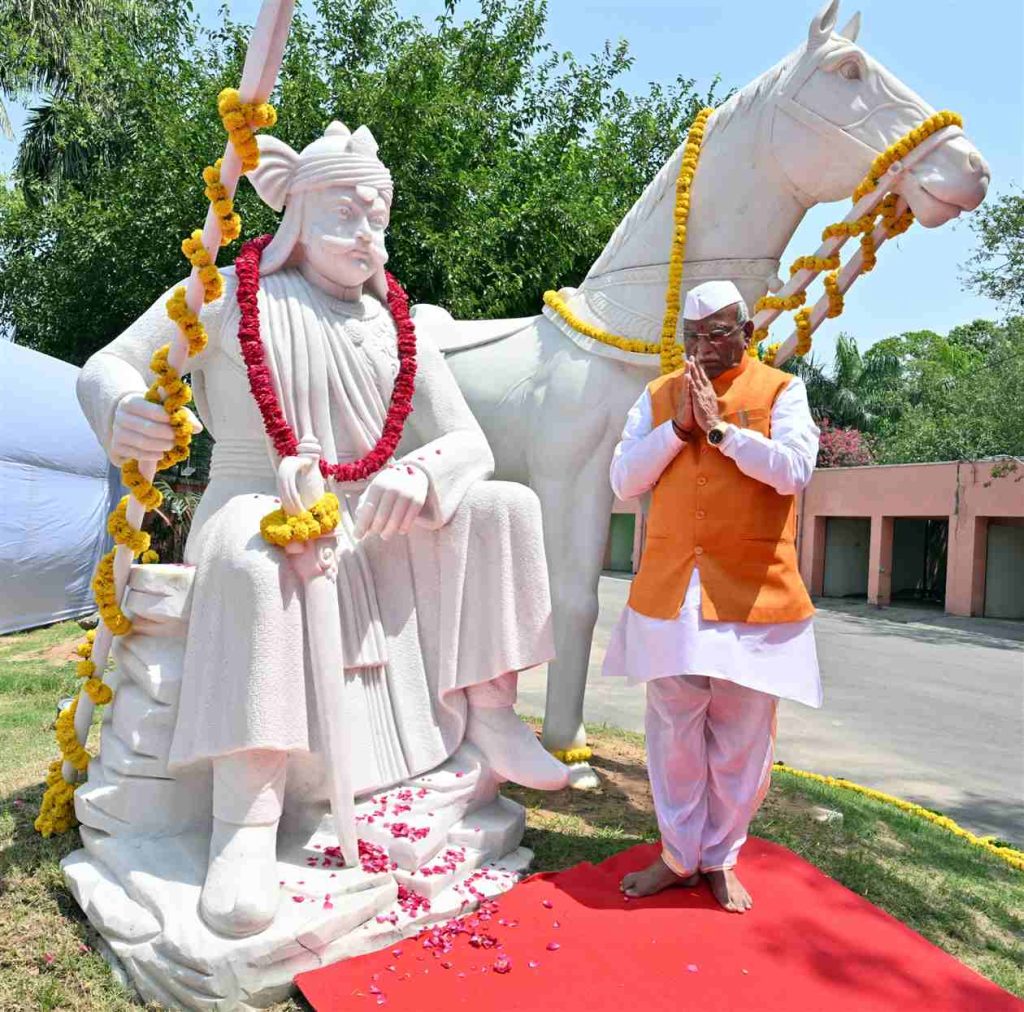 महाराणा प्रताप जयंती: राज्यपाल और मुख्यमंत्री ने वीर शिरोमणि को अर्पित की पुष्पांजलि, आदर्शों को जीवन में आत्मसात करने का किया आह्वान