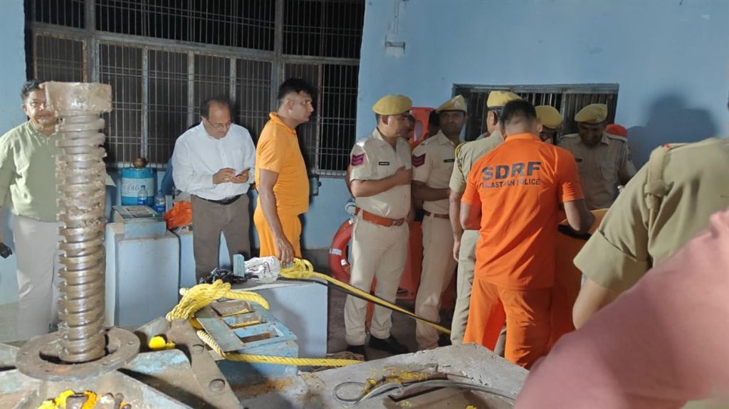20 साल बाद खुला पांचना बांध: तकनीकी खामी के बाद युद्ध स्तर पर सुधार जारी, देर रात तक नहरों में पानी पहुंचने की उम्मीद