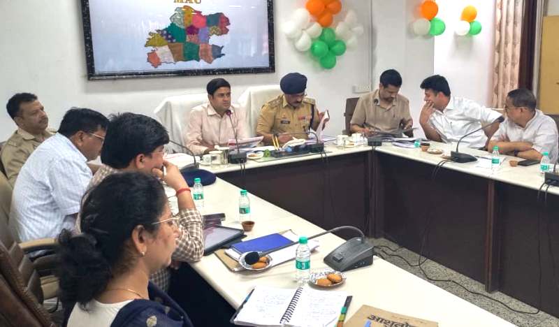 सभी विभाग समन्वय बनाकर अपनी जिम्मेदारियों का पूरी निष्ठा के साथ करें निर्वहन- जिलाधिकारी