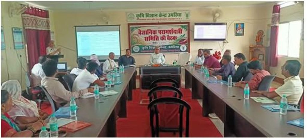 समन्वित खेती एवं प्राकृतिक खेती से किसानों की आय बढ़ाई जा सकती है -डा. शर्मा