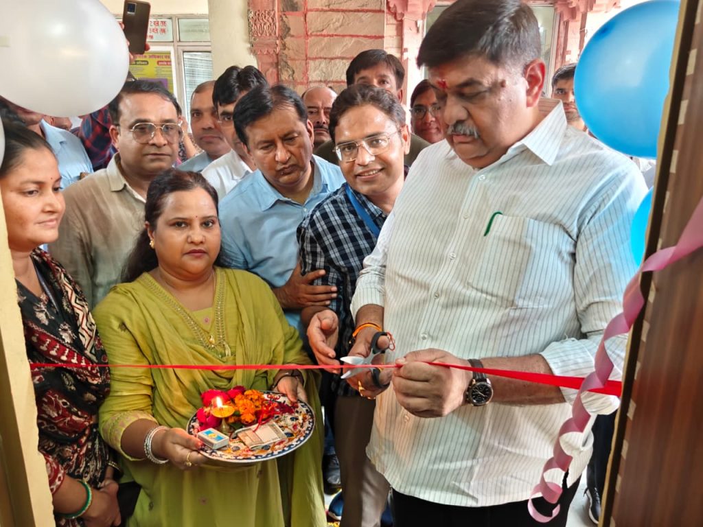 अलवर सामान्य चिकित्सालय को मिली दो नए दवा वितरण केंद्रों की सौगात, वन राज्यमंत्री ने किया उद्घाटन