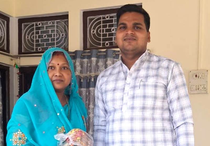 उम्र को मात देकर प्रधानाचार्या ने पास की टेट परीक्षा